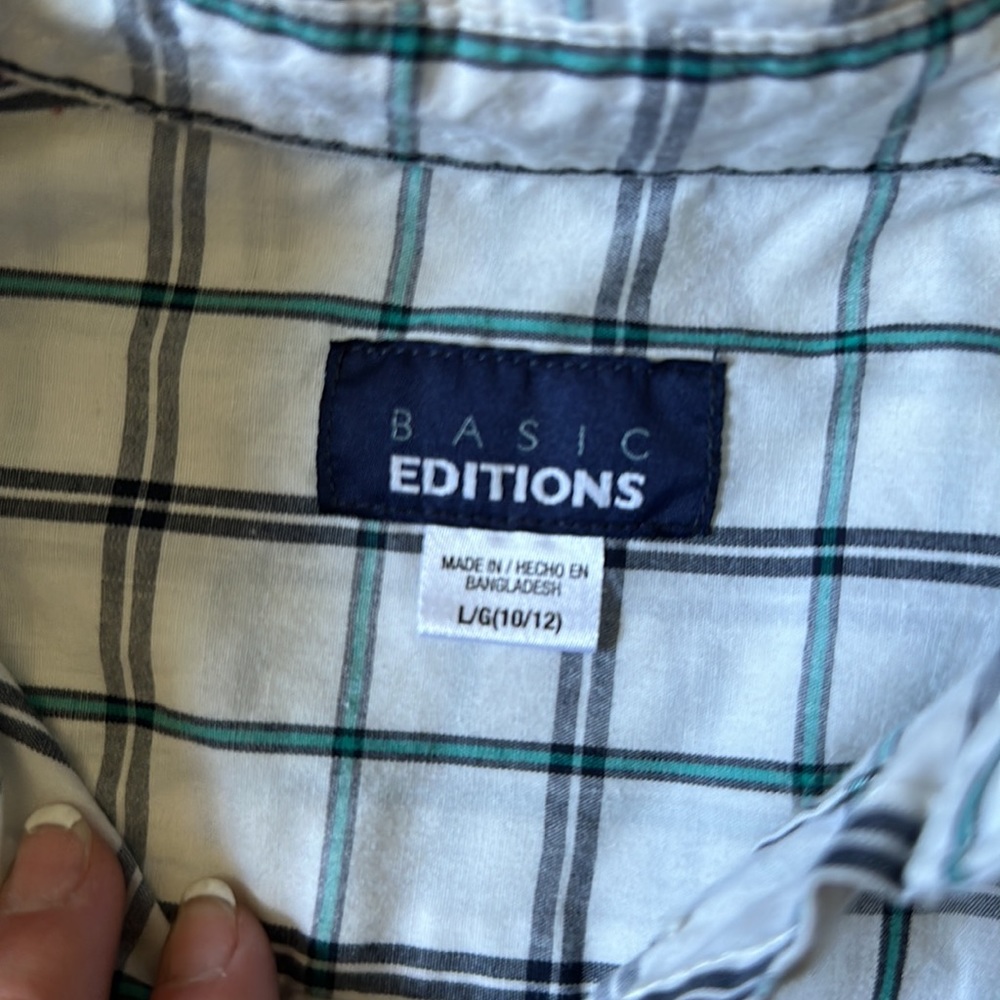 Basic editions button up - Picture 2 of 2